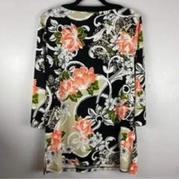 Tradition Floral Multicoloured 3/4 Sleeve Medium Top with Embellishment - Picture 12 of 13